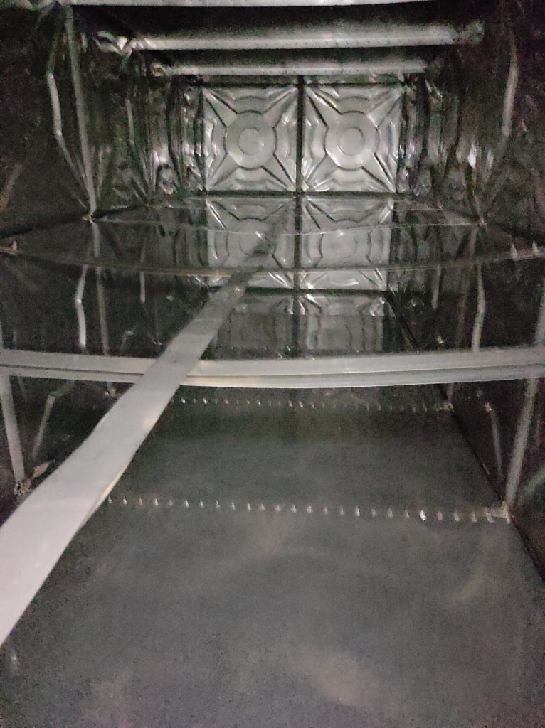 Su deposu iç görünüm Metal panel su deposu iç görünümü — Adıyaman